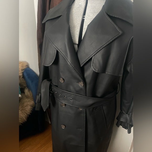 Plus Black Faux Leather Statement Buckle Trench Coat - Picture 6 of 10